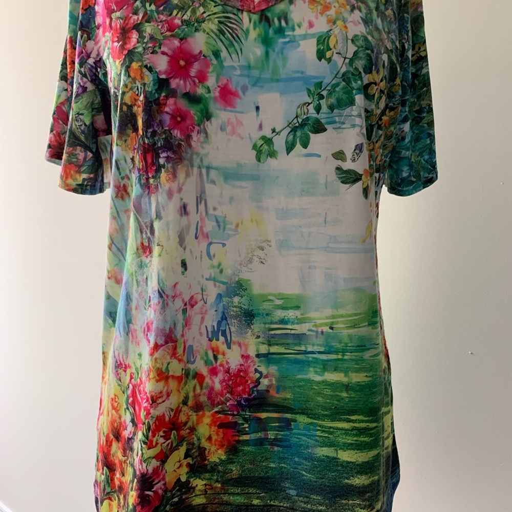 Short sleeve tee